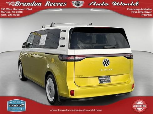 Used 2025 Volkswagen ID. Buzz 1st Edition image 8