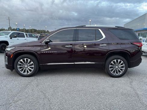 Used 2023 Chevrolet Traverse Premier image 4