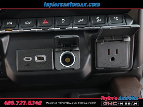 Used 2021 GMC Sierra 3500 Denali w/ Denali Ultimate Package AWD/4WD image 31