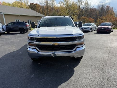 Used 2017 Chevrolet Silverado 1500 LT w/ Trailering Package image 4