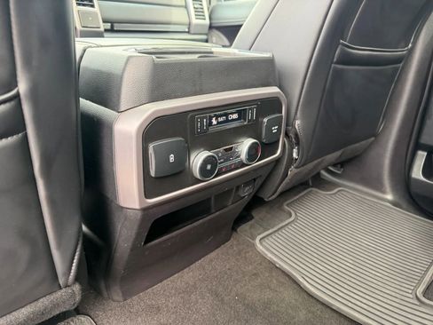 Used 2019 Ford Expedition Platinum image 28