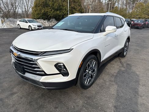 Used 2024 Chevrolet Blazer Premier w/ Driver Confidence II Package image 7