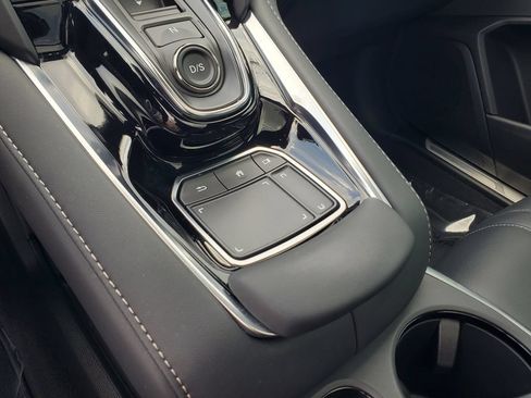 Used 2025 Acura RDX SH-AWD image 33