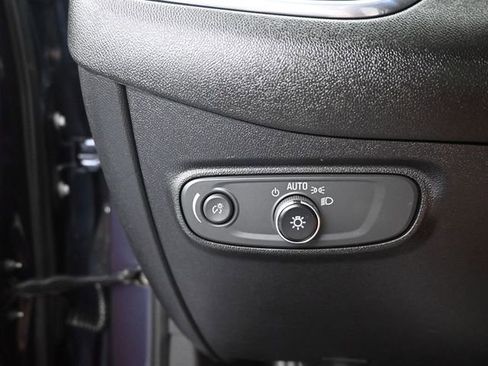Used 2019 Chevrolet Equinox LS w/ LS Convenience Package AWD/4WD image 19