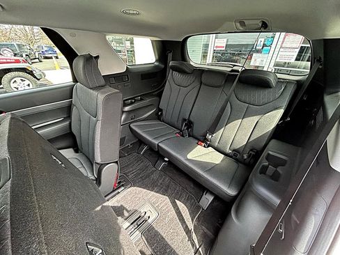 Used 2022 Hyundai Palisade SE w/ Cargo Package image 19