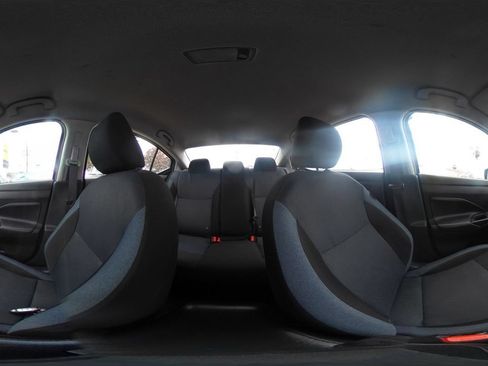Used 2025 Nissan Versa SV FWD image 40