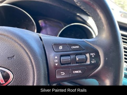 Used 2017 Kia Sedona LX w/ LX Essentials Premium Package FWD image 19