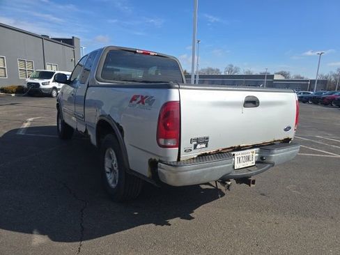 Used 2003 Ford F150 XLT image 8