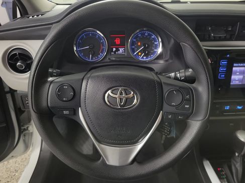 Used 2017 Toyota Corolla LE FWD image 23