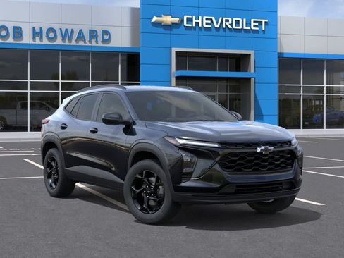New 2026 Chevrolet Trax LT w/ Midnight Edition FWD image 7