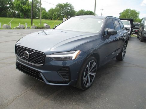 Used 2024 Volvo XC60 T8 Ultimate w/ Protection Package Premier AWD/4WD image 11