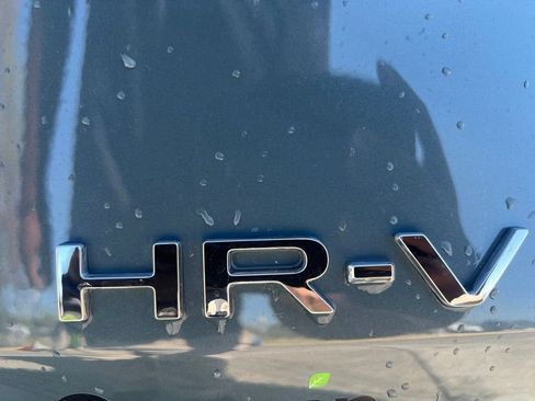 Used 2024 Honda HR-V Sport image 11