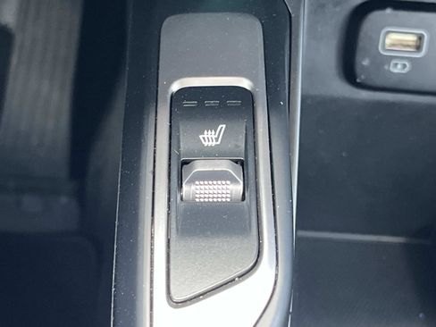 Used 2022 Kia Sorento S FWD image 36