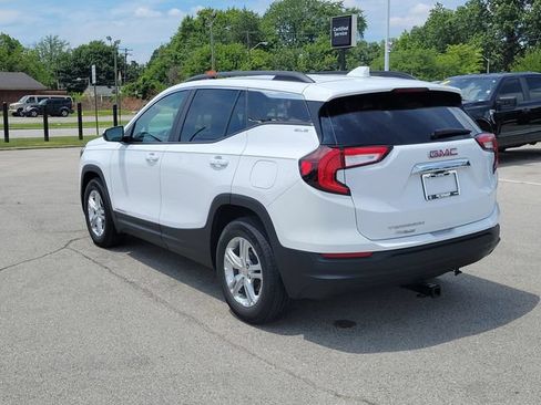 Used 2022 GMC Terrain SLE w/ Driver Convenience Package FWD image 5