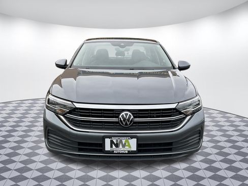 Used 2024 Volkswagen Jetta SE FWD image 5