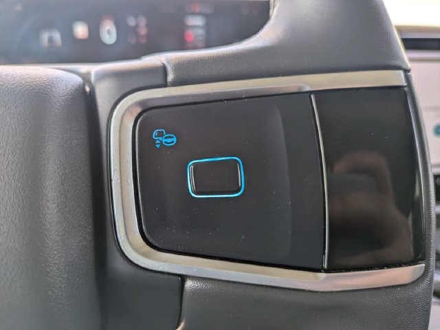 Used 2025 Ford Expedition Active AWD/4WD image 24
