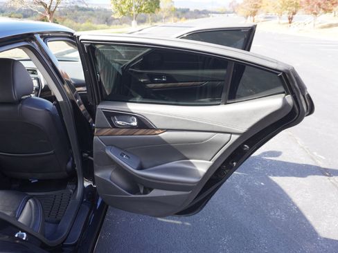 Used 2016 Nissan Maxima Platinum image 17