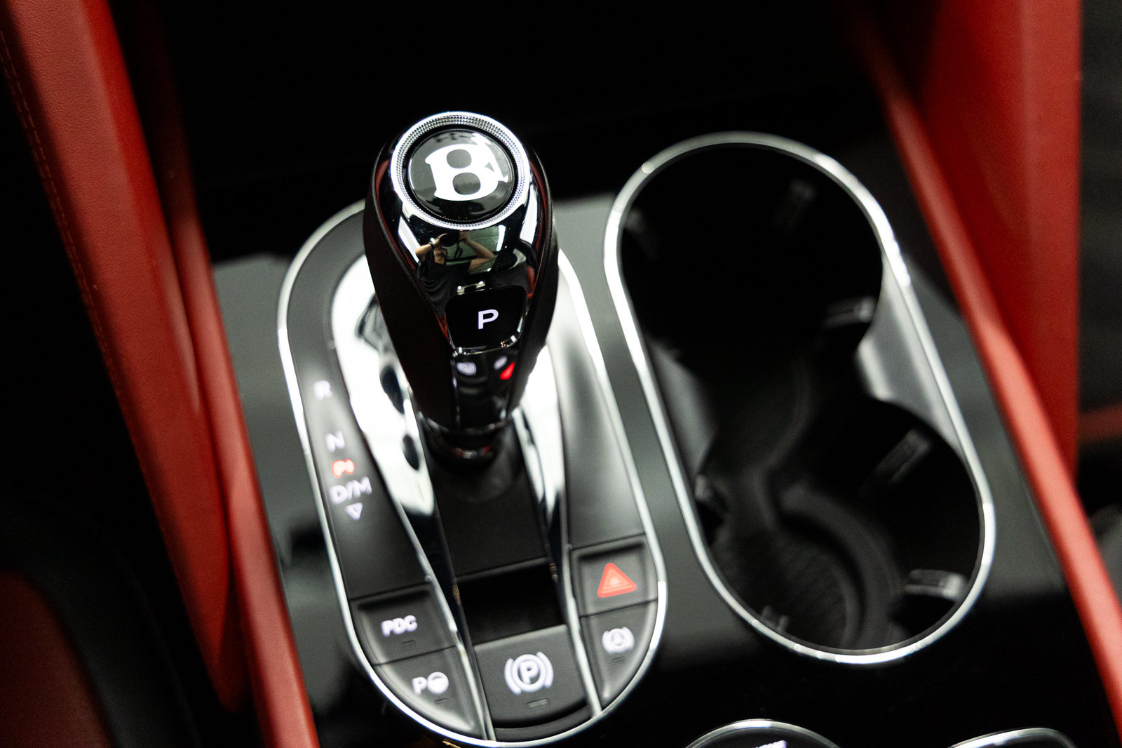 Used 2023 Bentley Bentayga AWD/4WD image 39