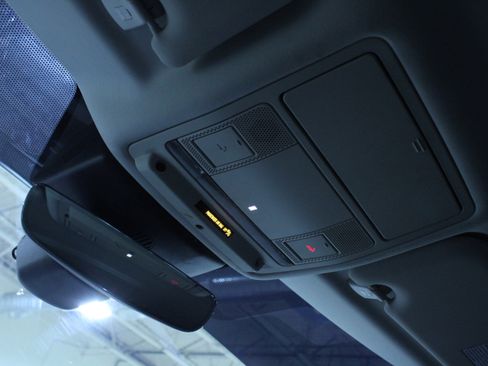 Used 2020 Land Rover Range Rover Evoque S image 12