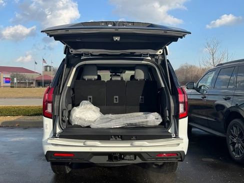 New 2026 Ford Expedition Active image 4