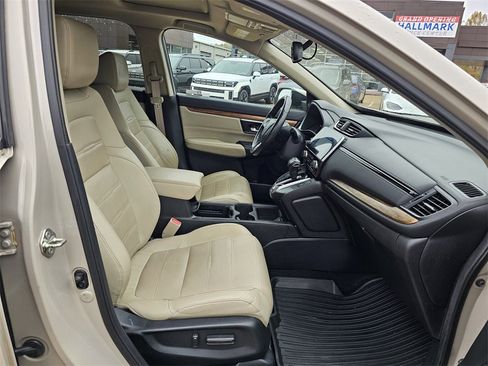 Used 2019 Honda CR-V Touring image 25