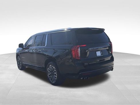 Used 2023 GMC Yukon XL Denali Ultimate image 5