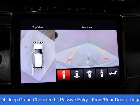 Used 2024 Jeep Grand Cherokee L Limited w/ Luxury Tech Group II image 17