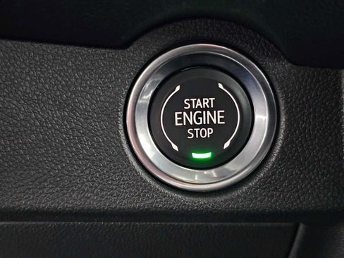 Used 2026 Chevrolet Traverse LT FWD image 31