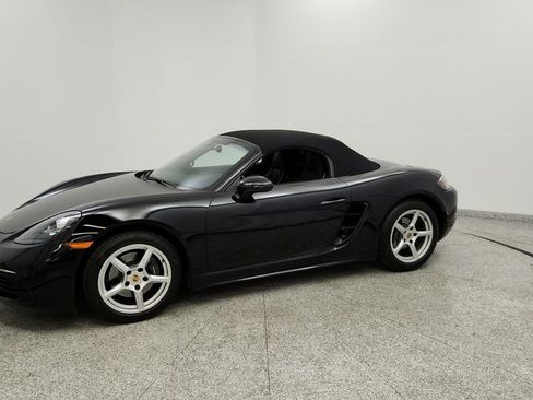Used 2019 Porsche 718 Boxster image 2