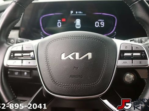 Certified 2025 Kia Telluride EX FWD image 19