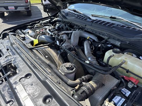 Used 2022 Ford F350 Lariat w/ Chrome Package AWD/4WD image 16
