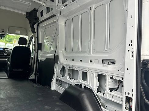 Used 2024 Ford Transit 250 148 High Roof RWD image 22