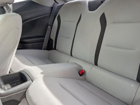 Used 2020 Chevrolet Camaro LT w/ Technology Package image 14