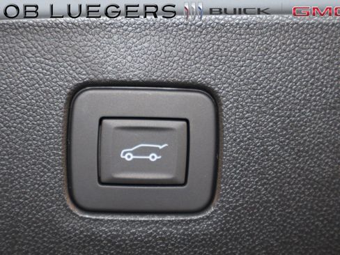 New 2026 Buick Envista Sport Touring FWD image 22