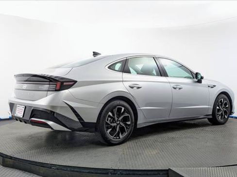 Used 2025 Hyundai Sonata SEL FWD image 8