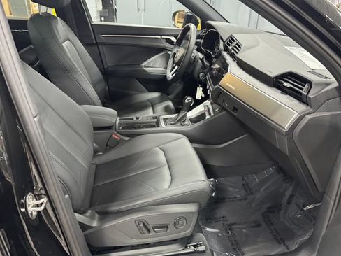 Certified 2025 Audi Q3 2.0T Premium AWD/4WD image 31