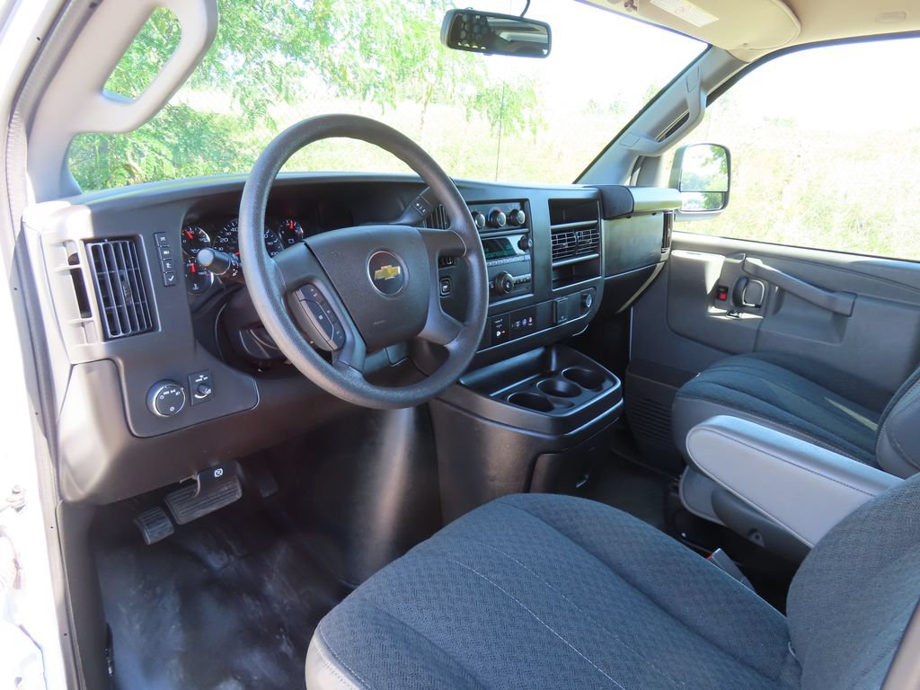 Used 2025 Chevrolet Express 2500 w/ Driver Convenience Package RWD image 22