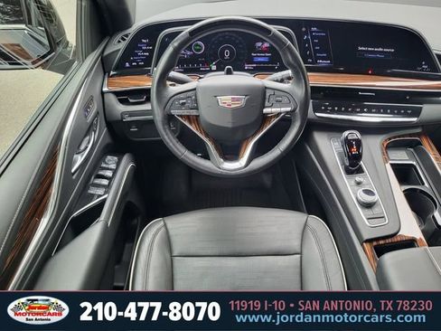 Used 2023 Cadillac Escalade ESV Premium Luxury RWD image 13
