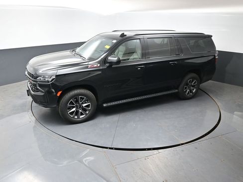 Used 2021 Chevrolet Suburban Z71 AWD/4WD image 17