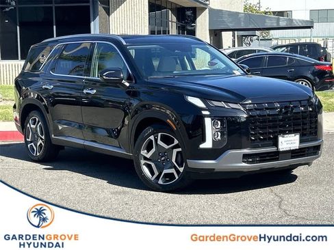 Used 2024 Hyundai Palisade Limited image 1