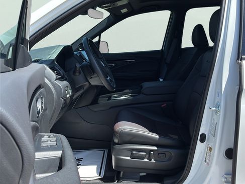 Used 2025 Honda Ridgeline Black Edition image 22