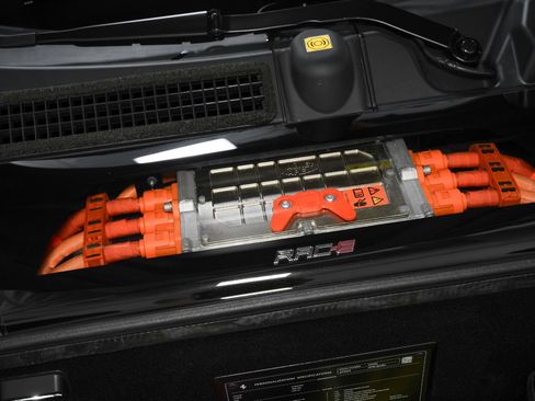 Used 2023 Ferrari SF90 Spider AWD/4WD image 52