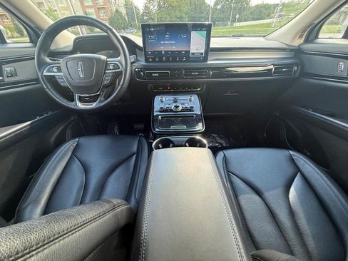 Certified 2022 Lincoln Nautilus AWD w/ Premium Package image 15