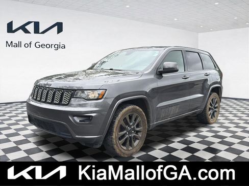 Used 2018 Jeep Grand Cherokee Altitude AWD/4WD image 1