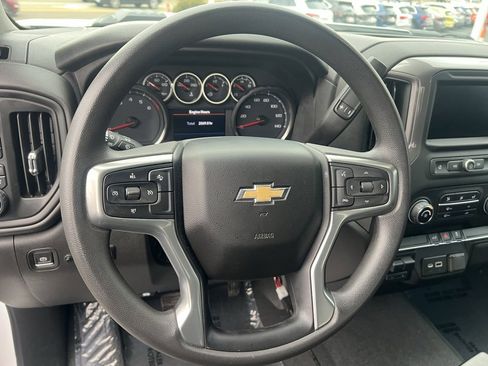 Used 2022 Chevrolet Silverado 2500 Custom w/ Custom Convenience Package image 33