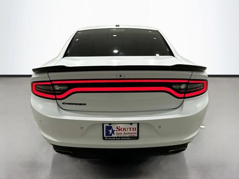 Used 2022 Dodge Charger SXT w/ Blacktop Package RWD image 6
