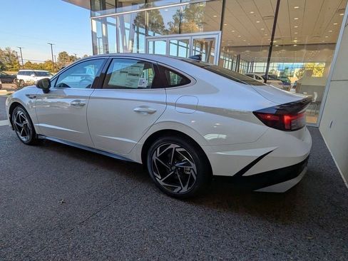 New 2026 Hyundai Sonata SEL FWD image 2