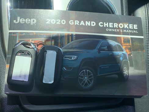 Used 2020 Jeep Grand Cherokee Altitude AWD/4WD image 10