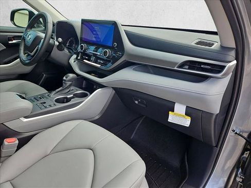 Used 2026 Toyota Highlander XLE AWD/4WD image 23