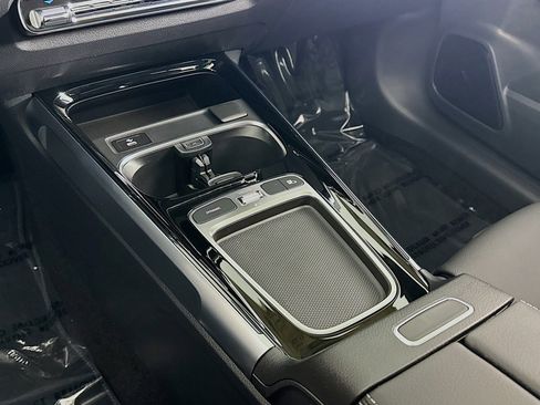 New 2026 Mercedes-Benz GLB 250 image 5